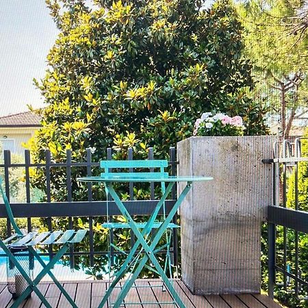 Baseventuno 4 Bilocale Apartment Sirmione Bagian luar foto