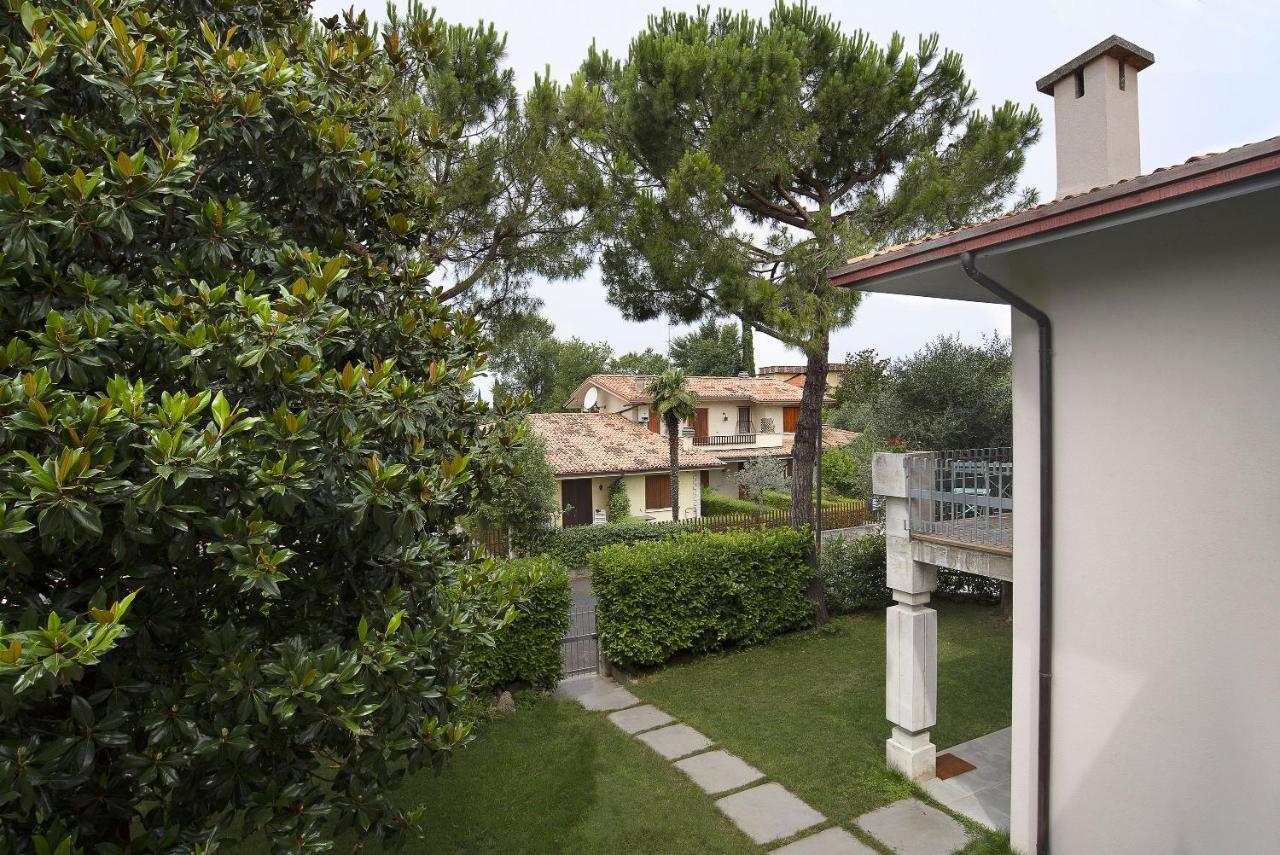 Baseventuno 4 Bilocale Apartment Sirmione Bagian luar foto