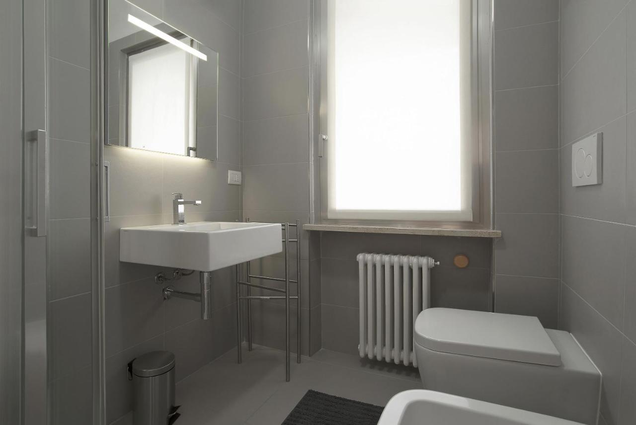 Baseventuno 4 Bilocale Apartment Sirmione Bagian luar foto