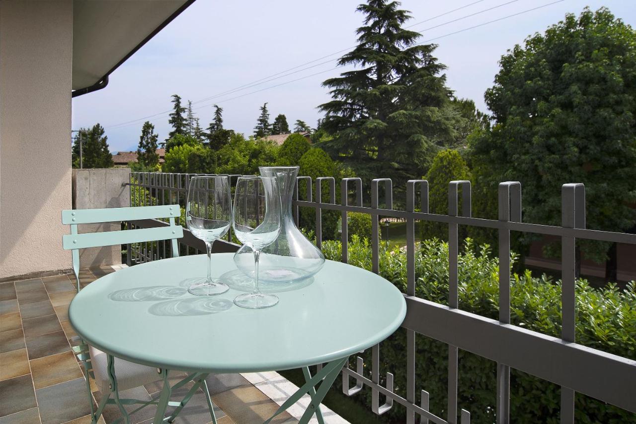 Baseventuno 4 Bilocale Apartment Sirmione Bagian luar foto