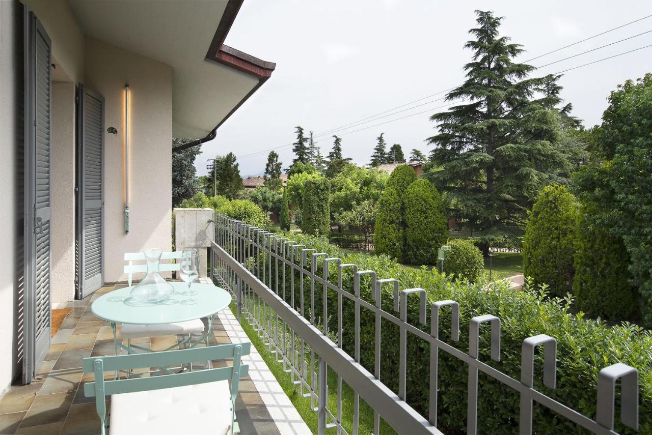 Baseventuno 4 Bilocale Apartment Sirmione Bagian luar foto